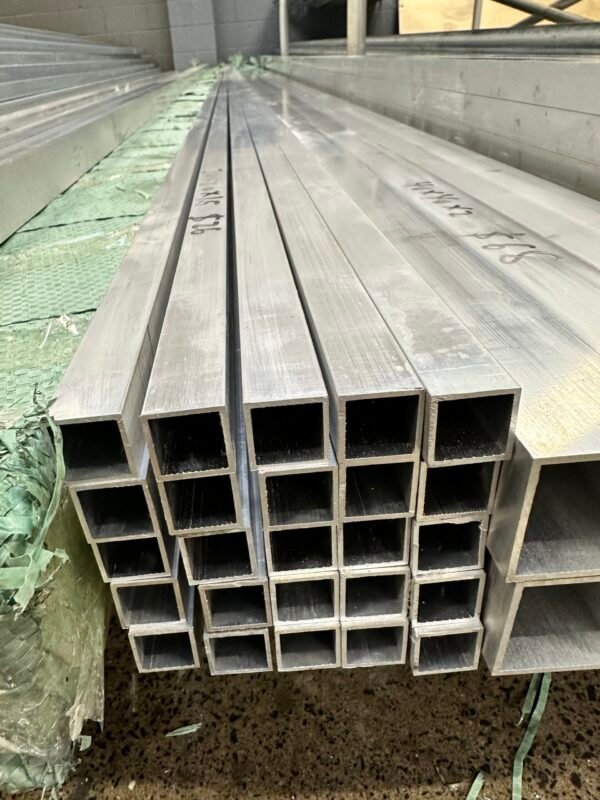 Assembly Square Box Aluminum square box section 20mm x 20mm x 1.5 mm X 5.8m long - Gallop ...