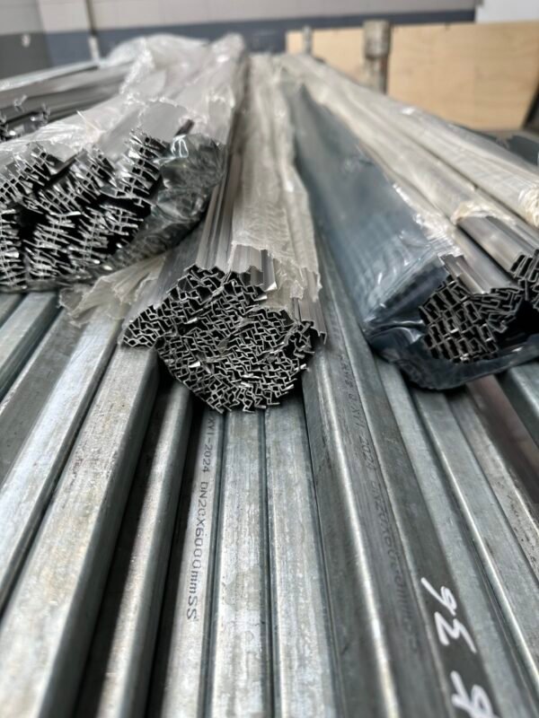 Aluminum External corner joiner for 3mm panels.