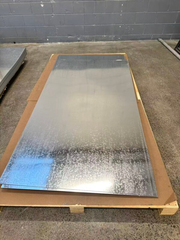 微信图片_20260501173718_660_32 Galvanized Sheet 1m X 2m X 0.7mm in Auckland