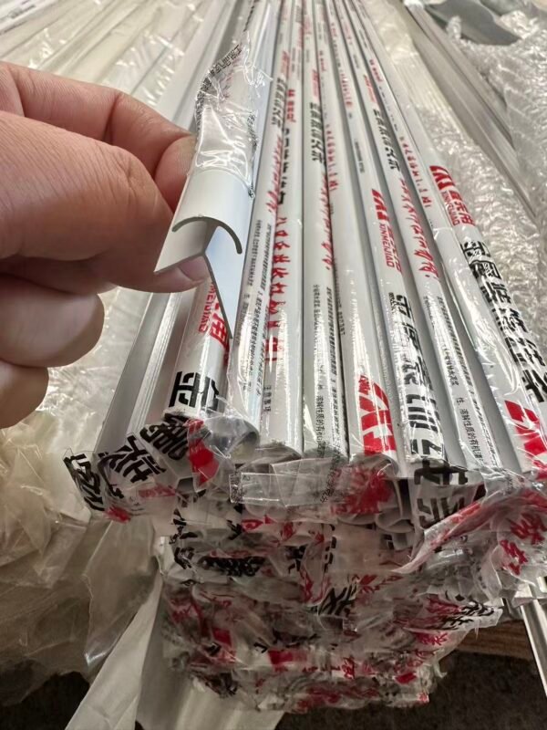 微信图片_20260430153105_631_32 Aluminum External corner joiner for 4mm panels.