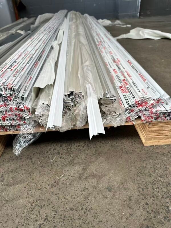 Aluminum End cap for 4mm panels.