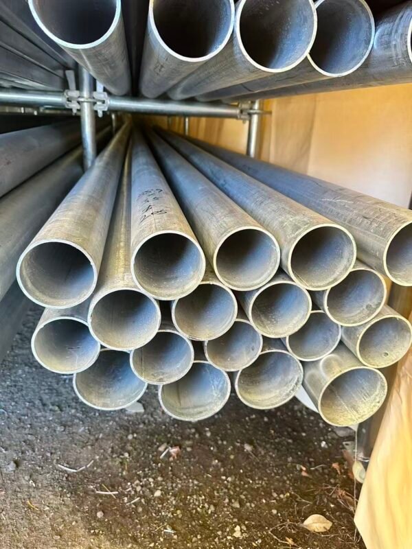 Galvanized Steel pipe 88.9 mm (3½ inches) OD  x 3.5mm thick x 5.8m long