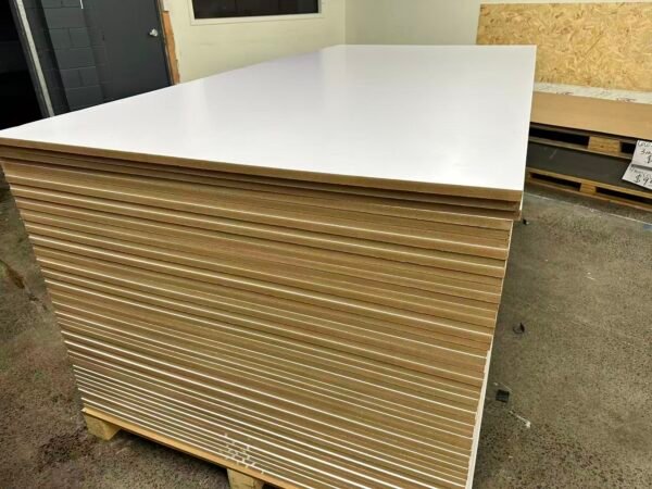 微信图片_20260726165934 MDF Board –White 2440 × 1220mm x 18mm thick