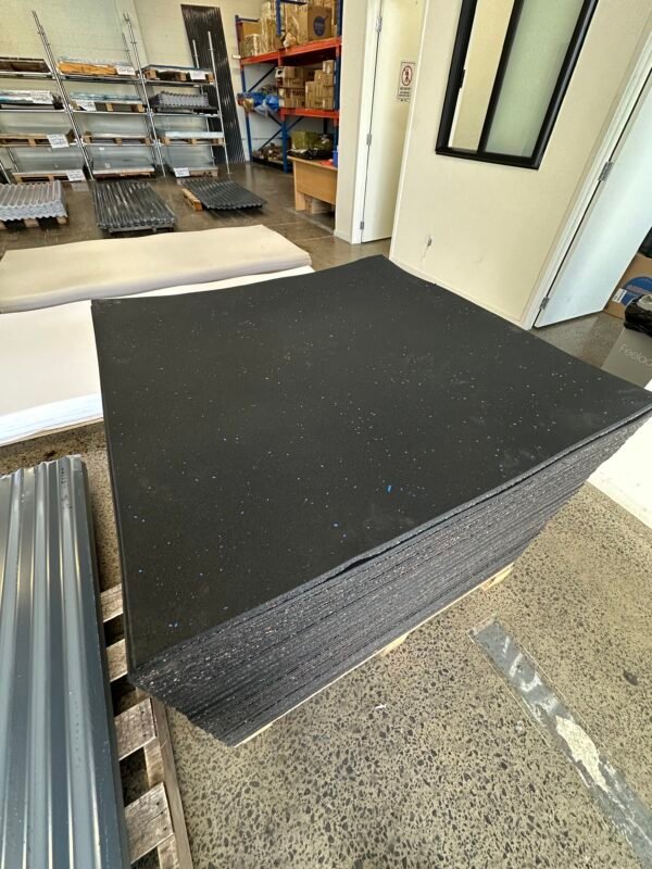 微信图片_20260726225144 Rubber Gym Flooring Mat – 1m × 1m × 15mm