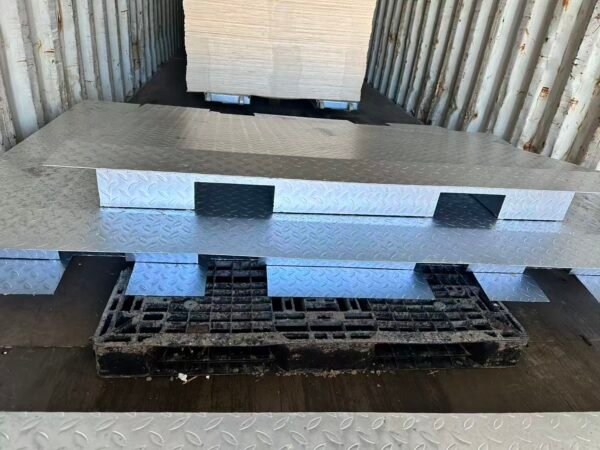 微信图片_20260728104407_925_32 Heavy Duty 6 Ton Container Ramp 2080mm wide